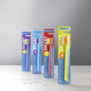 Revyline SM6000 SMART Зубная щетка, набор в блистере из 4 шт.